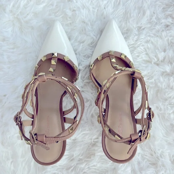 BCBGeneration White/Tan Pointed Toe Heels - Picture 5 of 6